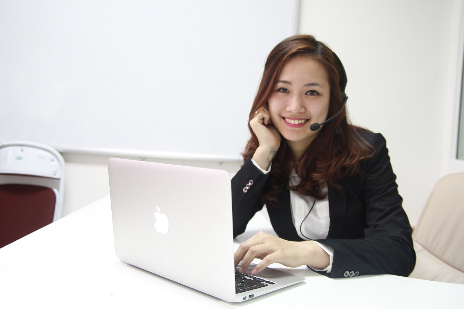 为何选择在线申请越南落地签证 2024？