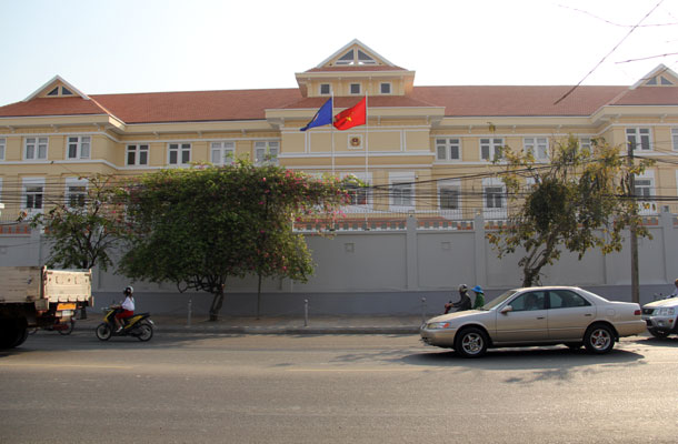 ¿Dónde está la Embajada de Vietnam en Camboya?