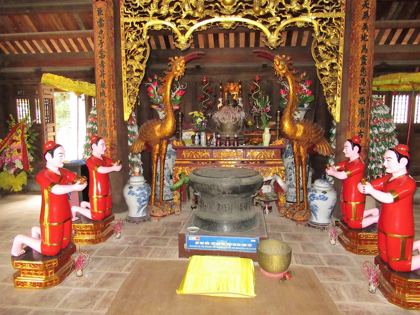 Đồng Cổ  Temple in Hanoi city, Vietnam