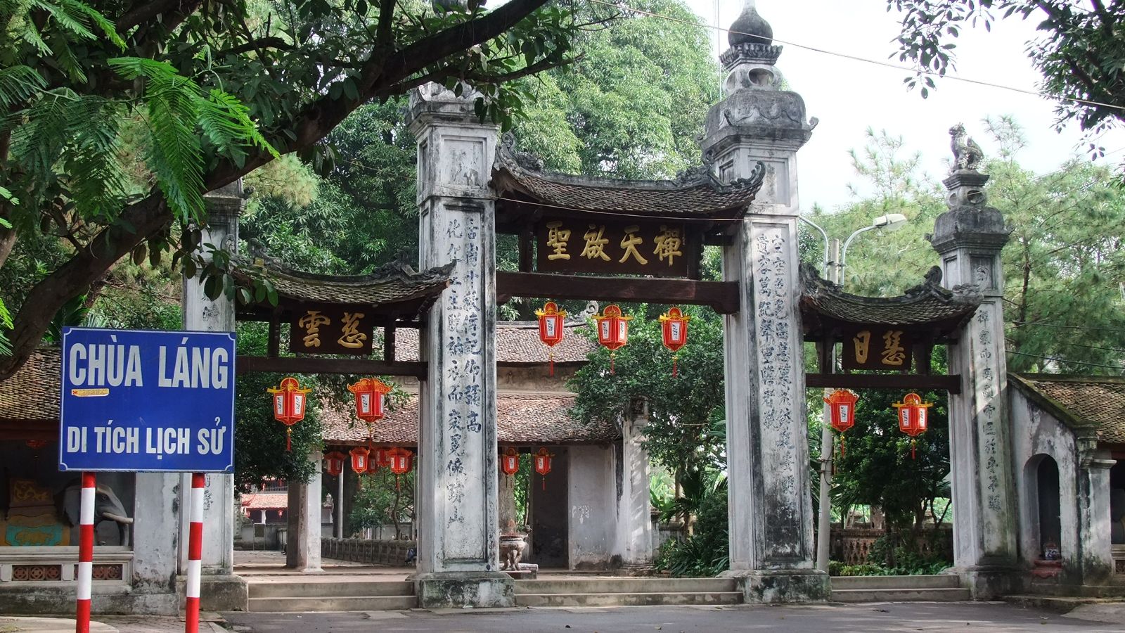 Láng (Chiêu Thiền) Pagoda in Hà Nội Capital City