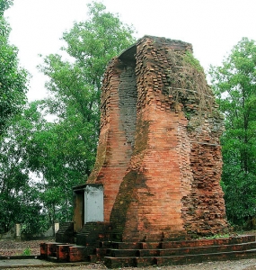 Vinh Hung Ancient Tower in Bac Lieu province