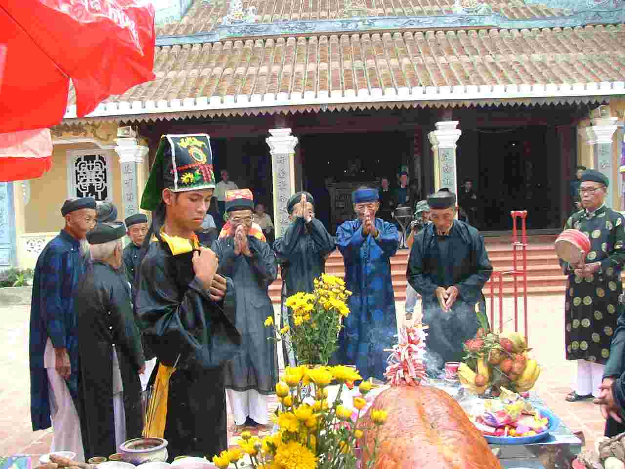 Qua Giang Communal House ( Đình Quá Giáng) in Danang city