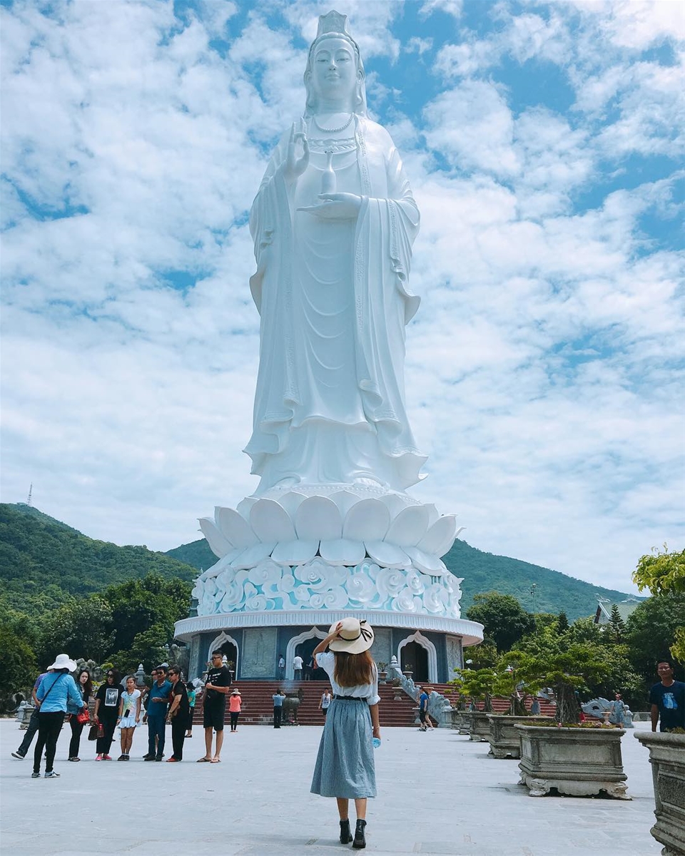 Linh Ung Pagoda (Chùa Linh ứng) in Danang city