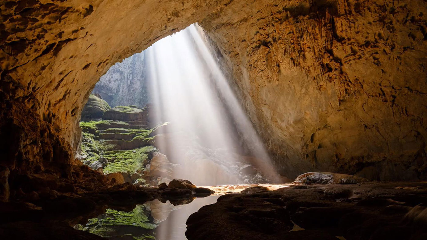 En Cave In Vietnam – the third largest cave in the world