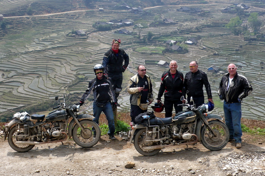 Traveling experience in Vietnam by motorbike for foreign tourists (P1)