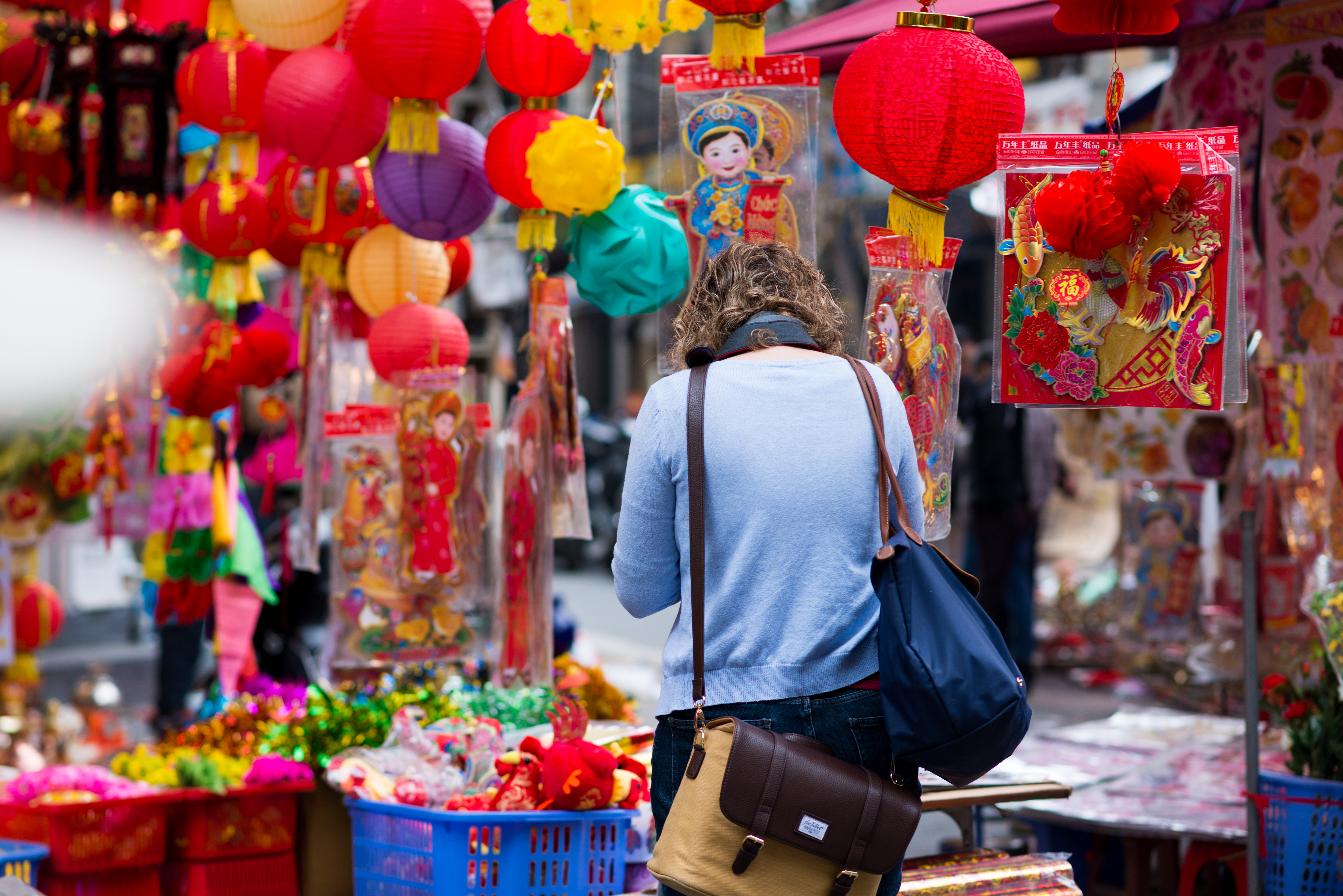 Hanoi city is all in a fluster for Tet holiday 2013