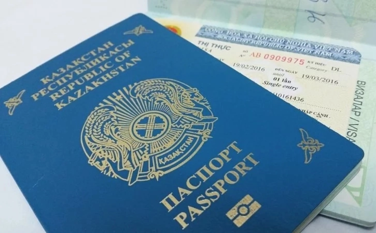 [越南签证费用2024] 哈萨克斯坦公民的越南签证总价格多少？ 电子签 – 落地签办理手续