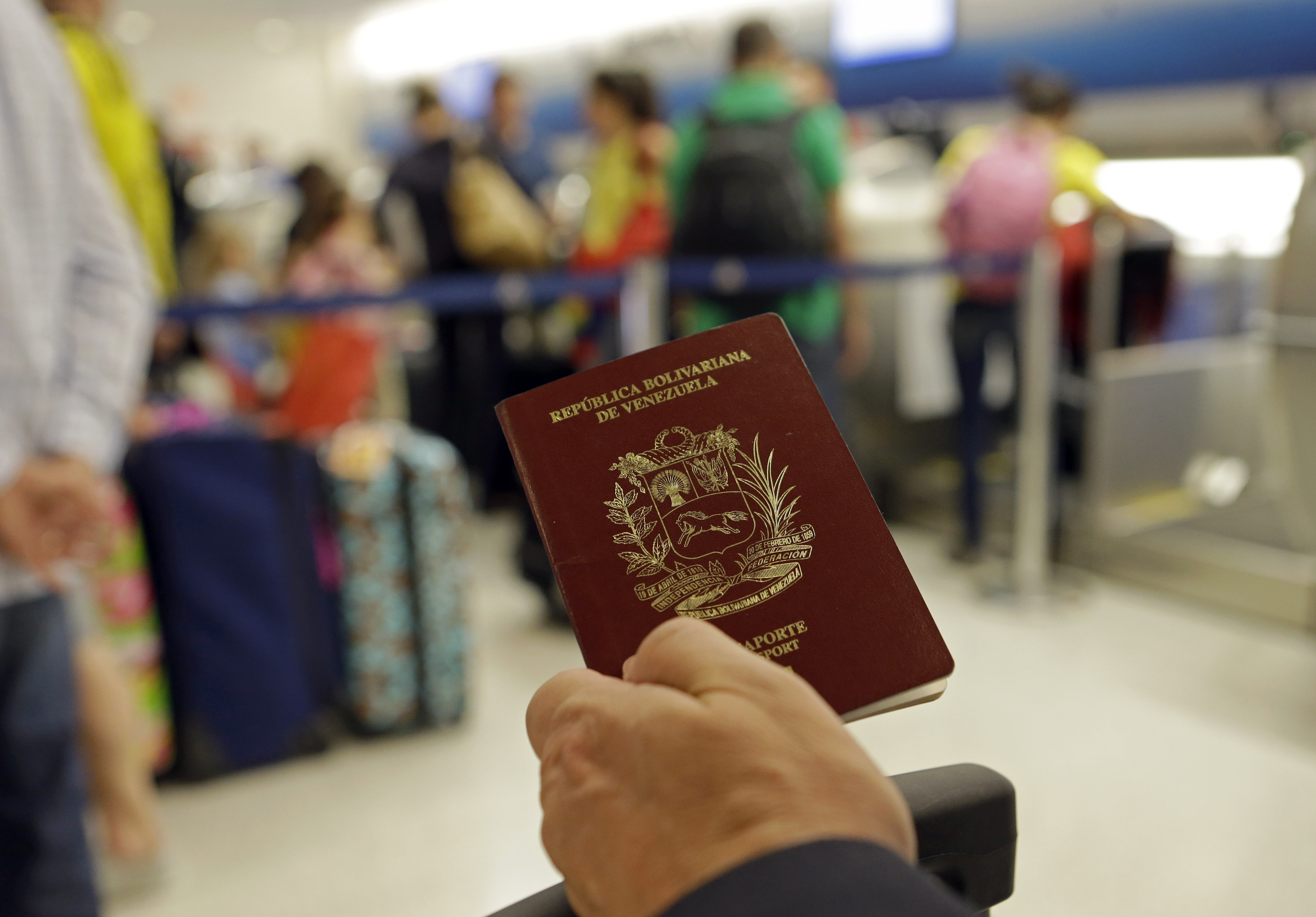 委内瑞拉人申请越南电子签证所需文件、入境地点、有效期和程序2024