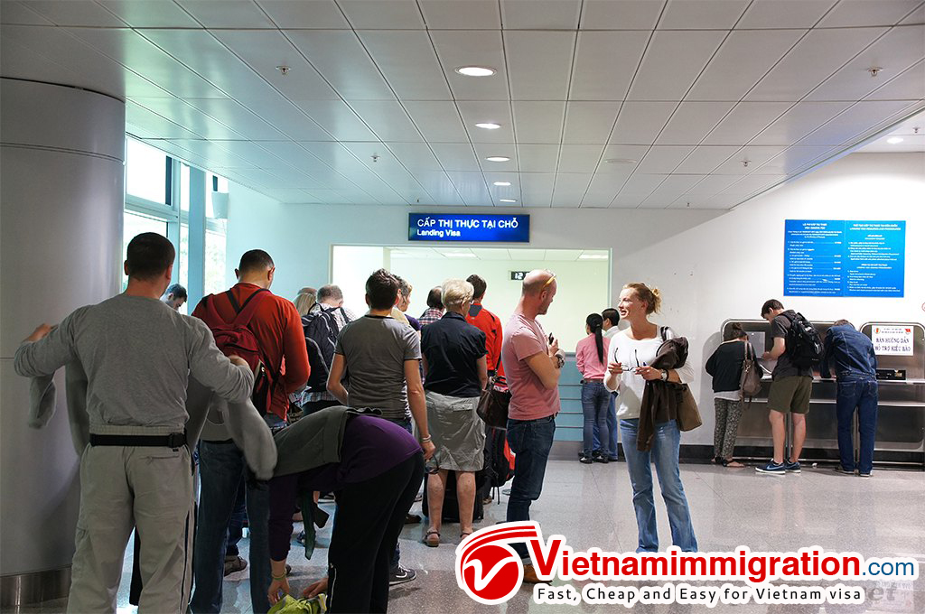 Full guidance of Getting Visa On Arrival at Tan Son Nhat International Airport (Ho Chi Minh City)