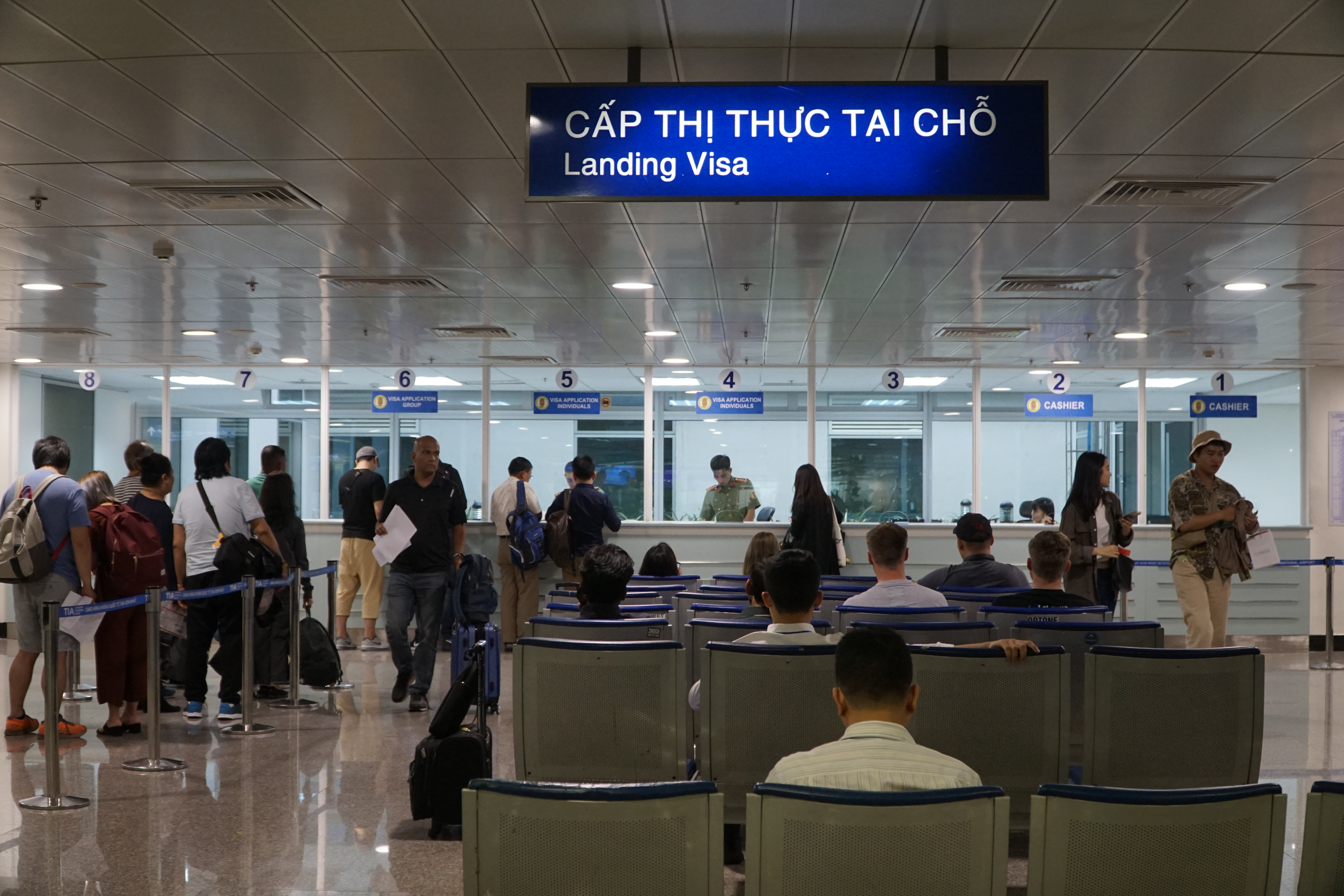 2025年在金蘭機場辦理越南落地簽證的最快方法