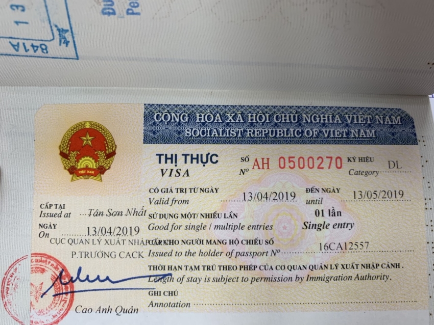 Yini umehluko phakathi kwe-visa yokuVakasha ne-visa yeBhizinisi?